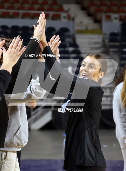 Thumbnail 2 in Estrella Foothills vs. American Leadership Academy - Gilbert North (AIA 4A Final) photogallery.