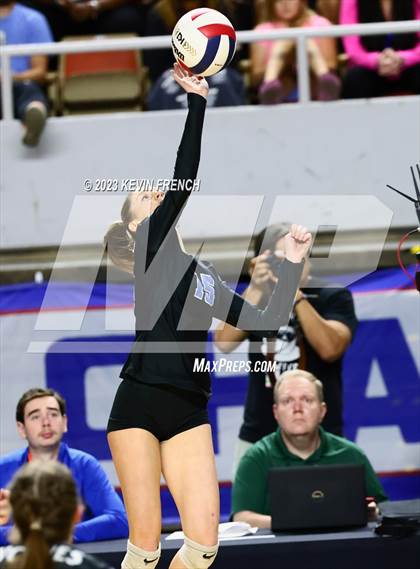 Thumbnail 3 in Estrella Foothills vs. American Leadership Academy - Gilbert North (AIA 4A Final) photogallery.