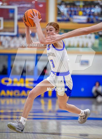 Thumbnail 2 in Mountain Home vs Farmington (Ultimate Auto Tournament) photogallery.