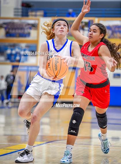 Thumbnail 2 in Mountain Home vs Farmington (Ultimate Auto Tournament) photogallery.