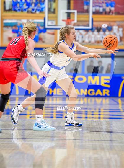 Thumbnail 2 in Mountain Home vs Farmington (Ultimate Auto Tournament) photogallery.