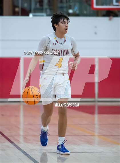 Thumbnail 1 in Mater Dei Catholic @ Torrey Pines photogallery.