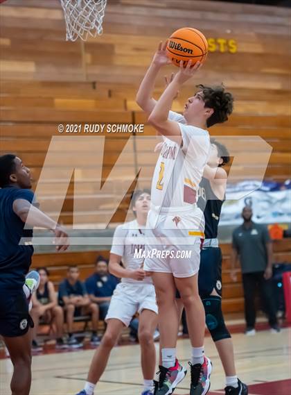 Thumbnail 2 in Mater Dei Catholic @ Torrey Pines photogallery.
