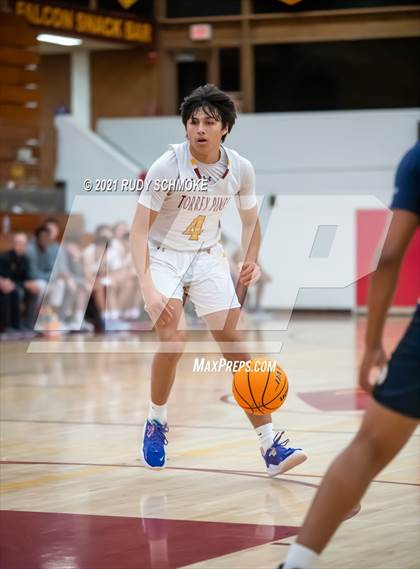 Thumbnail 1 in Mater Dei Catholic @ Torrey Pines photogallery.