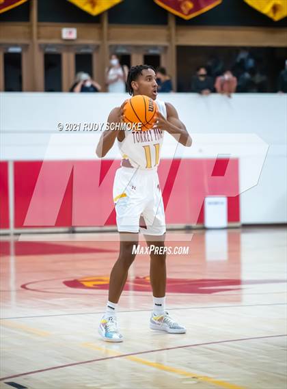 Thumbnail 3 in Mater Dei Catholic @ Torrey Pines photogallery.