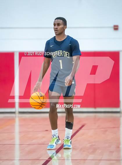 Thumbnail 2 in Mater Dei Catholic @ Torrey Pines photogallery.