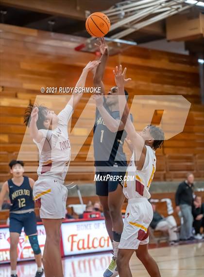 Thumbnail 1 in Mater Dei Catholic @ Torrey Pines photogallery.