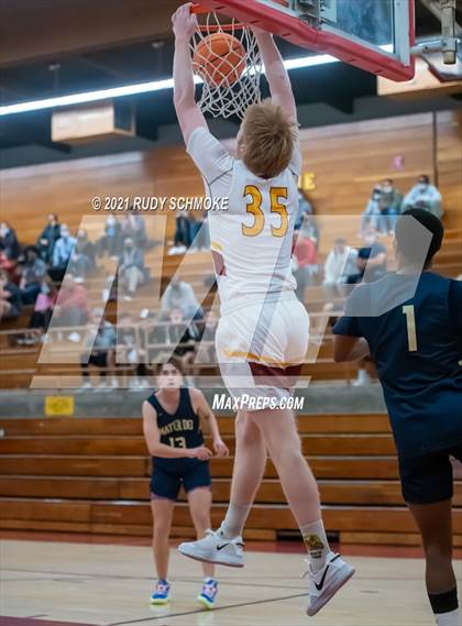 Thumbnail 2 in Mater Dei Catholic @ Torrey Pines photogallery.