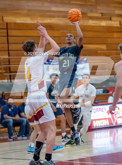 Thumbnail 2 in Mater Dei Catholic @ Torrey Pines photogallery.