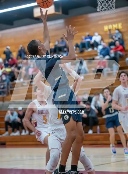 Thumbnail 3 in Mater Dei Catholic @ Torrey Pines photogallery.