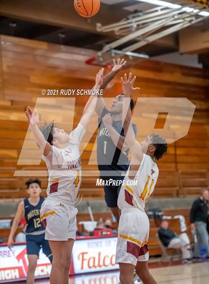 Thumbnail 3 in Mater Dei Catholic @ Torrey Pines photogallery.