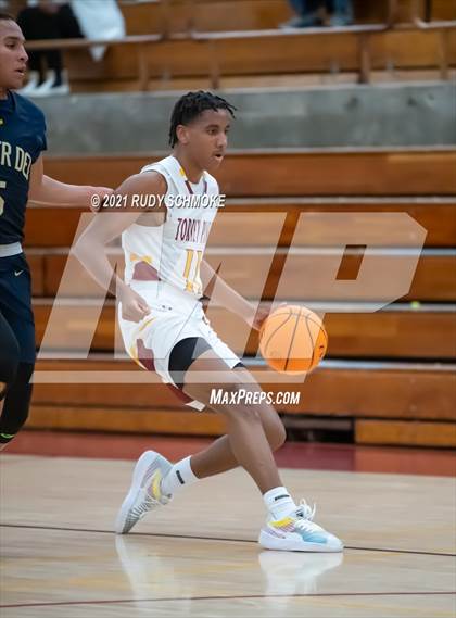 Thumbnail 1 in Mater Dei Catholic @ Torrey Pines photogallery.
