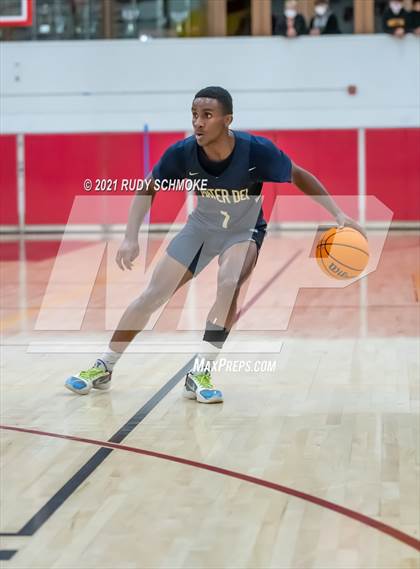 Thumbnail 2 in Mater Dei Catholic @ Torrey Pines photogallery.