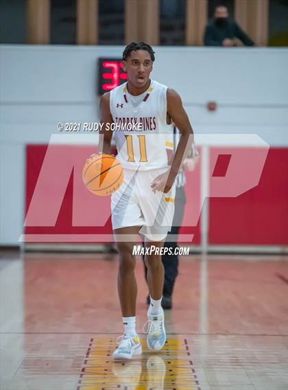 Thumbnail 1 in Mater Dei Catholic @ Torrey Pines photogallery.