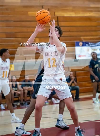 Thumbnail 3 in Mater Dei Catholic @ Torrey Pines photogallery.