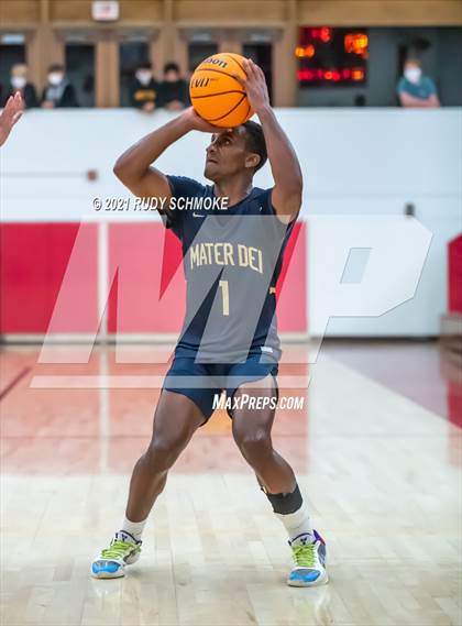 Thumbnail 3 in Mater Dei Catholic @ Torrey Pines photogallery.