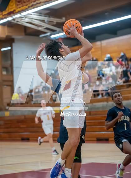 Thumbnail 3 in Mater Dei Catholic @ Torrey Pines photogallery.