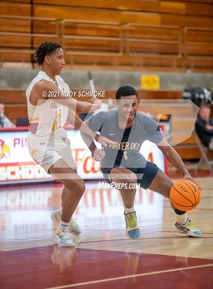 Thumbnail 2 in Mater Dei Catholic @ Torrey Pines photogallery.