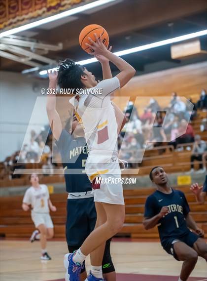 Thumbnail 2 in Mater Dei Catholic @ Torrey Pines photogallery.