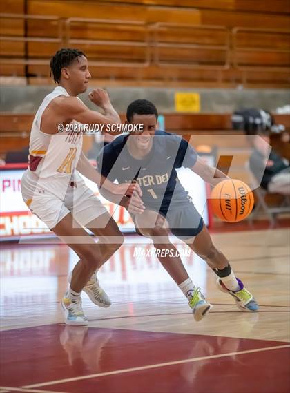 Thumbnail 2 in Mater Dei Catholic @ Torrey Pines photogallery.