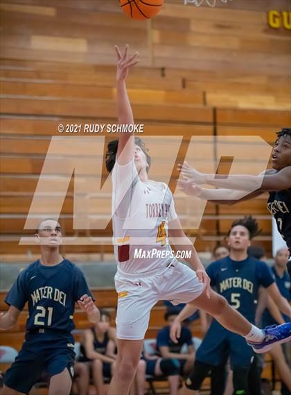 Thumbnail 1 in Mater Dei Catholic @ Torrey Pines photogallery.