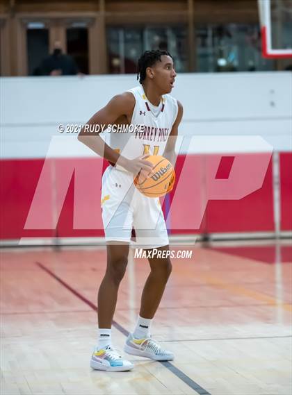 Thumbnail 1 in Mater Dei Catholic @ Torrey Pines photogallery.