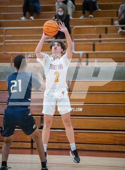 Thumbnail 3 in Mater Dei Catholic @ Torrey Pines photogallery.