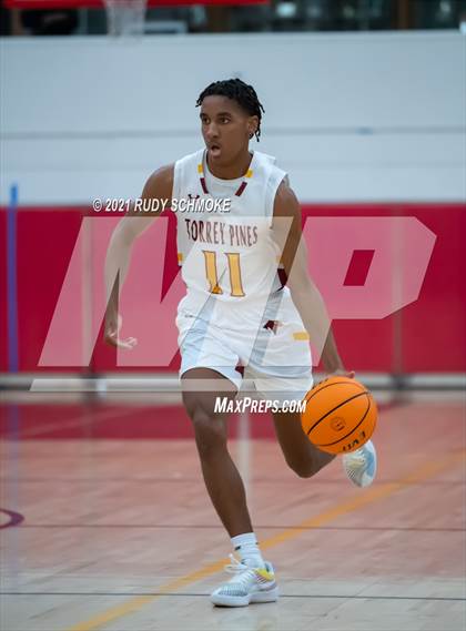 Thumbnail 1 in Mater Dei Catholic @ Torrey Pines photogallery.