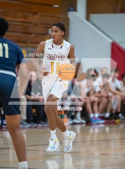 Thumbnail 1 in Mater Dei Catholic @ Torrey Pines photogallery.