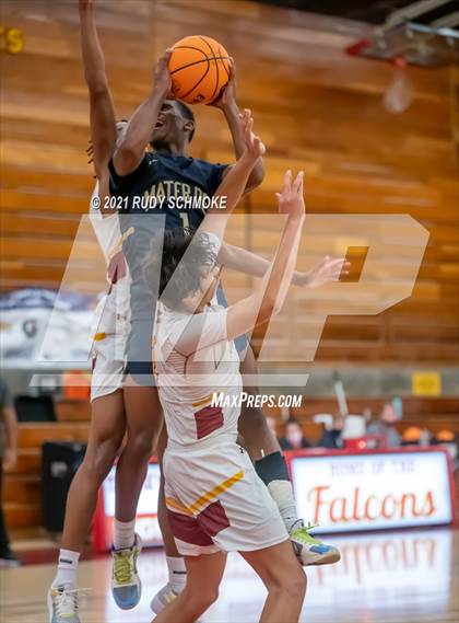 Thumbnail 3 in Mater Dei Catholic @ Torrey Pines photogallery.