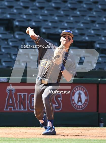 Thumbnail 2 in Fountain Valley vs. Yorba Linda (Halo Classic) photogallery.