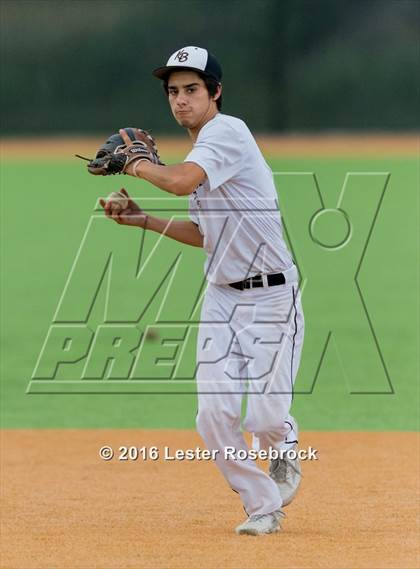 Thumbnail 3 in King vs. Robstown (UIL 4A Regional Quarterfinal) photogallery.