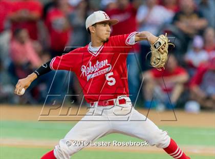 Thumbnail 2 in King vs. Robstown (UIL 4A Regional Quarterfinal) photogallery.