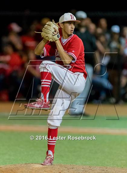 Thumbnail 1 in King vs. Robstown (UIL 4A Regional Quarterfinal) photogallery.