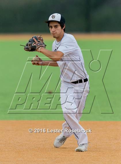 Thumbnail 2 in King vs. Robstown (UIL 4A Regional Quarterfinal) photogallery.