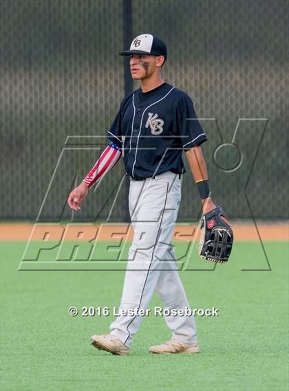Thumbnail 3 in King vs. Robstown (UIL 4A Regional Quarterfinal) photogallery.