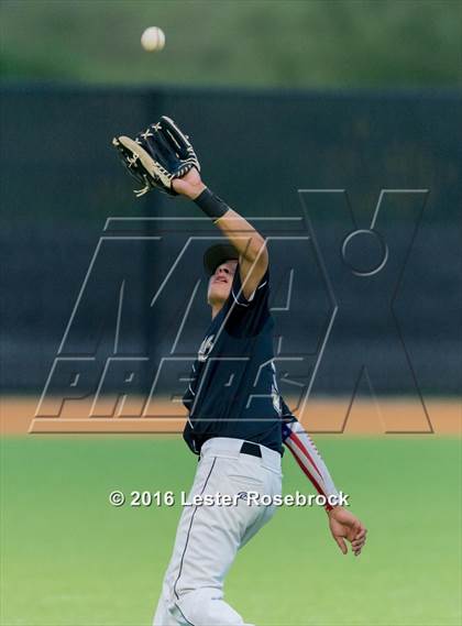 Thumbnail 3 in King vs. Robstown (UIL 4A Regional Quarterfinal) photogallery.
