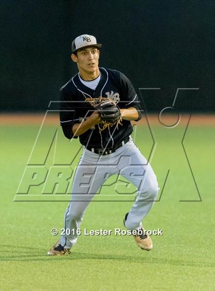 Thumbnail 1 in King vs. Robstown (UIL 4A Regional Quarterfinal) photogallery.