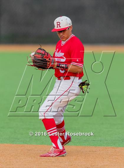 Thumbnail 3 in King vs. Robstown (UIL 4A Regional Quarterfinal) photogallery.
