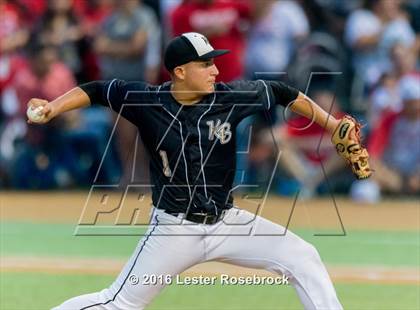 Thumbnail 2 in King vs. Robstown (UIL 4A Regional Quarterfinal) photogallery.