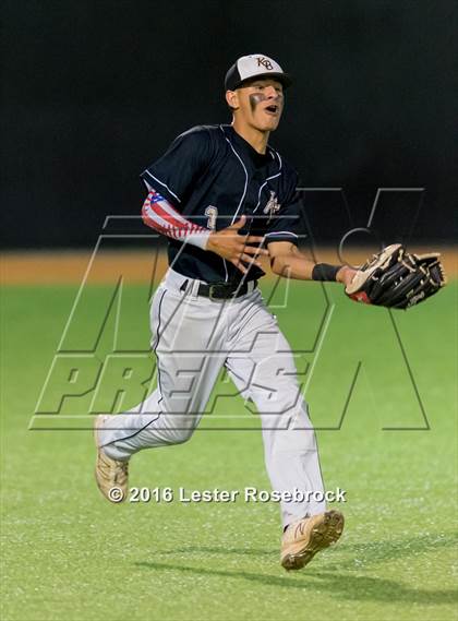 Thumbnail 1 in King vs. Robstown (UIL 4A Regional Quarterfinal) photogallery.
