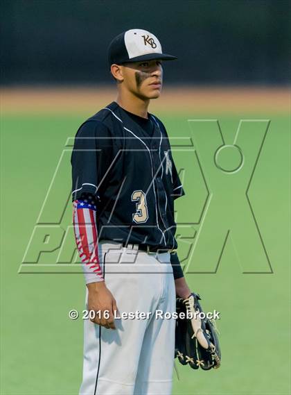 Thumbnail 3 in King vs. Robstown (UIL 4A Regional Quarterfinal) photogallery.