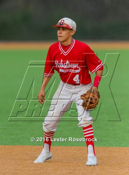 Thumbnail 3 in King vs. Robstown (UIL 4A Regional Quarterfinal) photogallery.