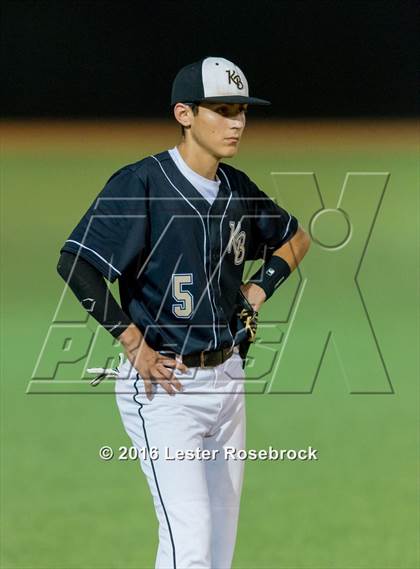 Thumbnail 3 in King vs. Robstown (UIL 4A Regional Quarterfinal) photogallery.