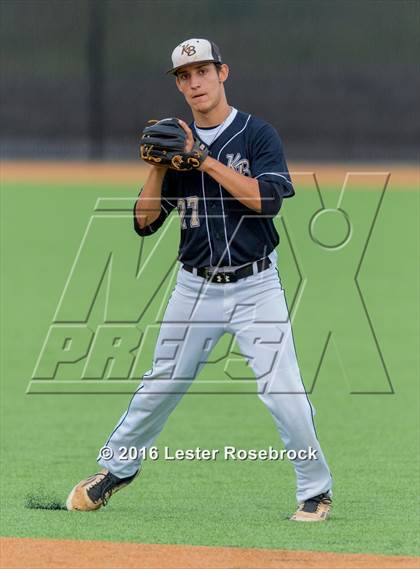 Thumbnail 1 in King vs. Robstown (UIL 4A Regional Quarterfinal) photogallery.