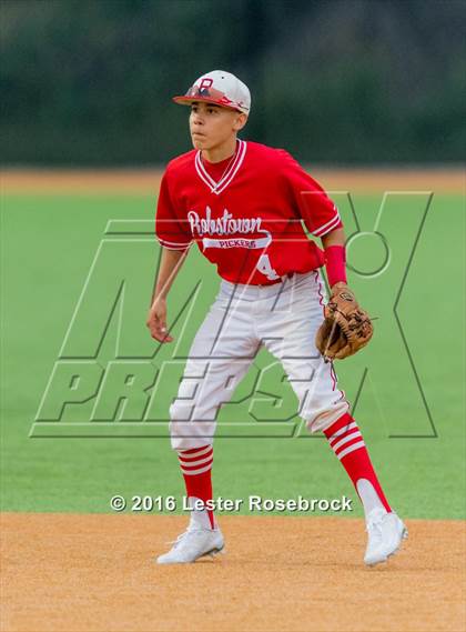 Thumbnail 2 in King vs. Robstown (UIL 4A Regional Quarterfinal) photogallery.