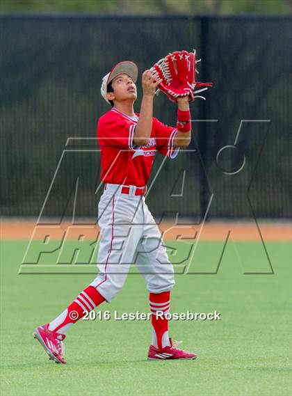 Thumbnail 2 in King vs. Robstown (UIL 4A Regional Quarterfinal) photogallery.