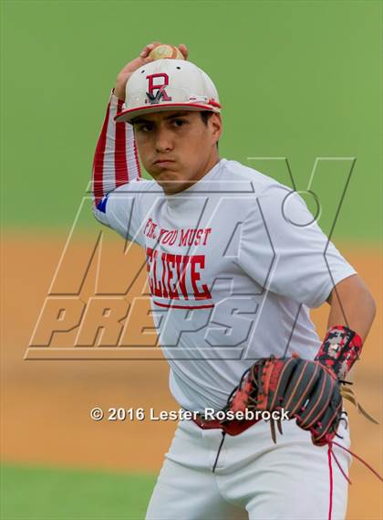 Thumbnail 2 in King vs. Robstown (UIL 4A Regional Quarterfinal) photogallery.