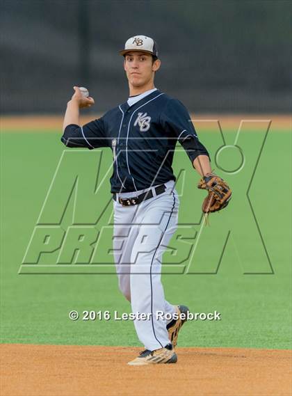 Thumbnail 3 in King vs. Robstown (UIL 4A Regional Quarterfinal) photogallery.
