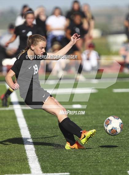 Thumbnail 3 in Vail Mountain vs Prospect Ridge Academy (CHSAA 3A Quarterfinal) photogallery.